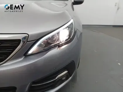 Photo 37 Peugeot 308  BlueHDi 130ch S&S BVM6