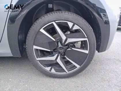 Photo 10 Peugeot 208  Hybrid 110 e-DCS6