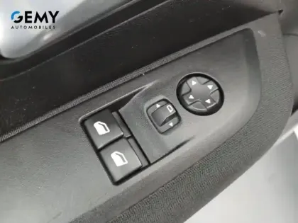 Photo 29 Peugeot 208  BlueHDi 100 S&S BVM6