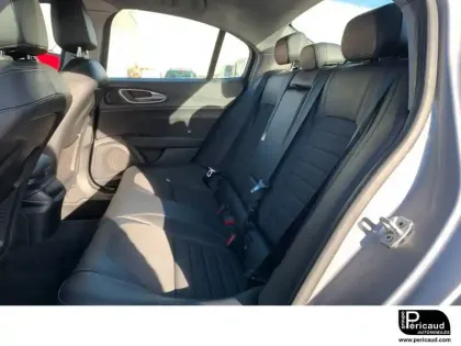 Photo 10 Alfa Romeo Giulia  2.2 160 ch AT8