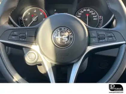 Photo 11 Alfa Romeo Giulia  2.2 160 ch AT8