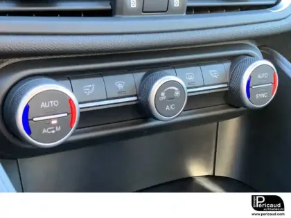 Photo 17 Alfa Romeo Giulia  2.2 160 ch AT8