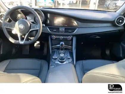 Photo 7 Alfa Romeo Giulia  2.2 160 ch AT8