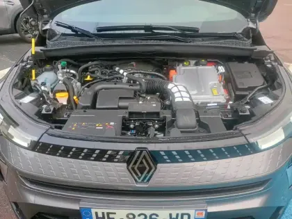 Photo 7 Renault Captur  E-Tech full hybrid 160 ch