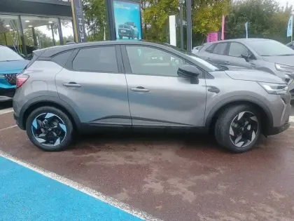 Photo 23 Renault Captur  E-Tech full hybrid 160 ch
