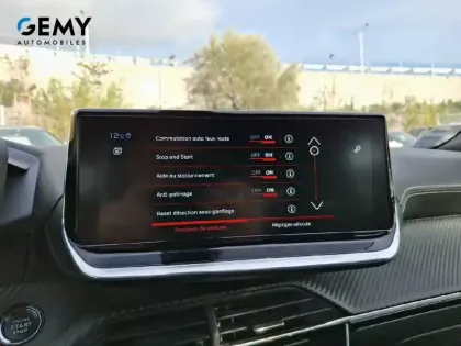 Photo 13 Peugeot 2008  PureTech 130 S&S BVM6