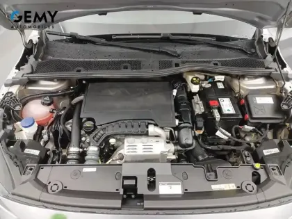 Photo 12 Peugeot 208  PureTech 100 S&S BVM6