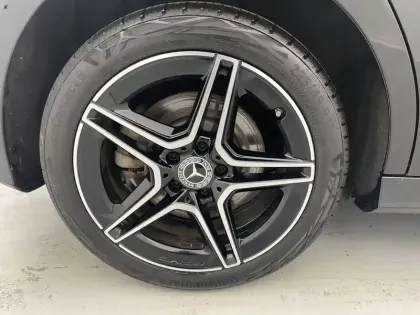 Photo 39 Mercedes Classe A  250 e 8G-DCT