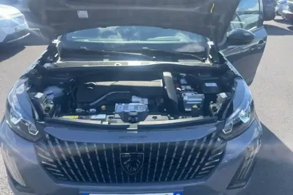 Photo 8 Peugeot 2008  Hybrid 145 e-DCS6