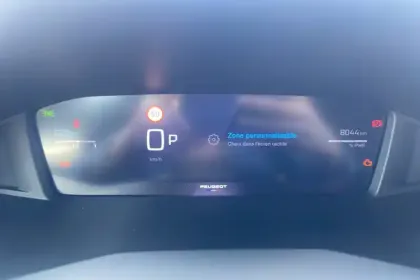 Photo 14 Peugeot 2008  Hybrid 145 e-DCS6