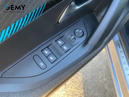 Photo 11 Peugeot 2008  Electrique 136 ch