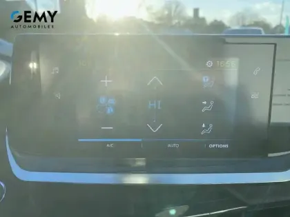 Photo 13 Peugeot 2008  Electrique 136 ch