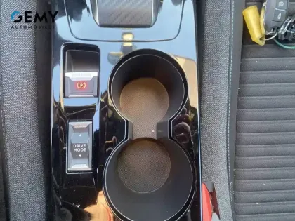 Photo 19 Peugeot 2008  Electrique 136 ch