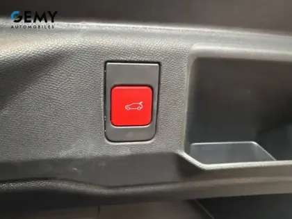 Photo 11 Peugeot 5008  Hybrid 145 e-DCS6