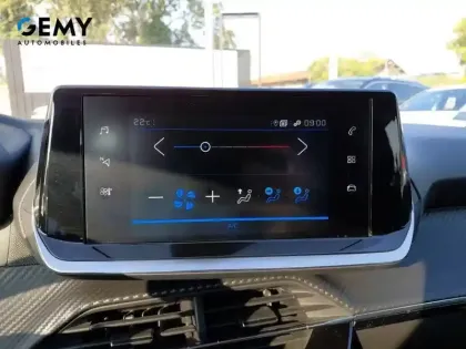 Photo 13 Peugeot 208  PureTech 100 S&S EAT8