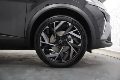 Photo 25 Renault Captur  E-Tech full hybrid 160 ch