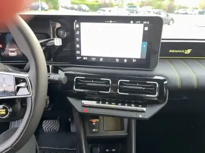 Photo 11 Renault 5 Renault  E-Tech Electrique 120 ch autonomie urbaine