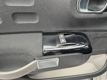 Photo 20 Citroën C3  SOCIETE BlueHDi 100 S&S BVM5 Shine