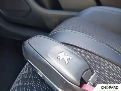 Photo 49 Peugeot 208  PureTech 130 S&S EAT8