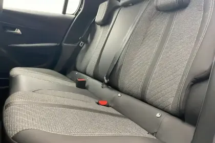 Photo 96 Peugeot 208 Gén. II Ph2 Style 5