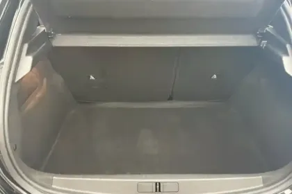 Photo 94 Peugeot 208 Gén. II Ph2 Style 5