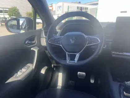 Photo 21 Renault Captur  E-Tech full hybrid 160 ch