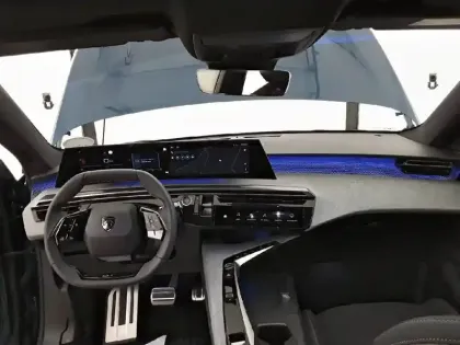 Photo 35 Peugeot 3008  Hybrid 136 e-DCS6