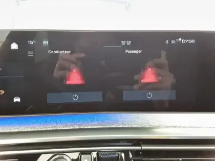 Photo 18 Peugeot 3008  Hybrid 136 e-DCS6