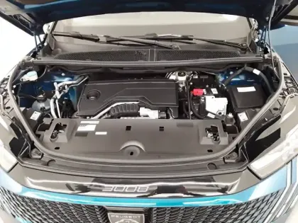 Photo 27 Peugeot 3008  Hybrid 136 e-DCS6