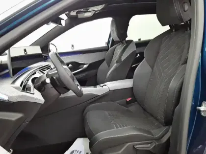 Photo 36 Peugeot 3008  Hybrid 136 e-DCS6