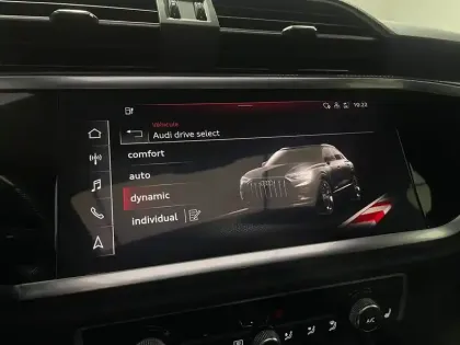 Photo 93 Audi Q3  45 TFSIe 245 ch S tronic 6