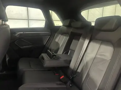 Photo 98 Audi Q3  45 TFSIe 245 ch S tronic 6