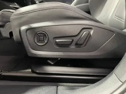 Photo 66 Audi Q3  45 TFSIe 245 ch S tronic 6