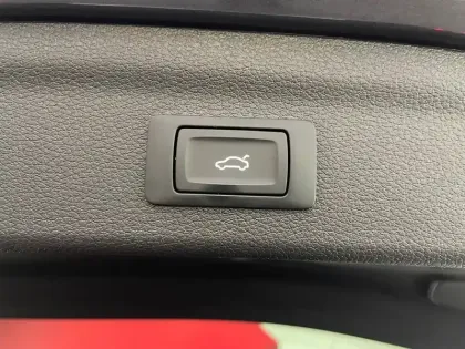 Photo 60 Audi Q3  45 TFSIe 245 ch S tronic 6