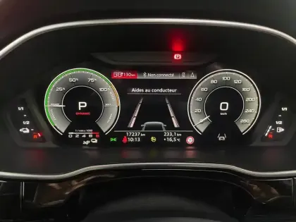 Photo 79 Audi Q3  45 TFSIe 245 ch S tronic 6