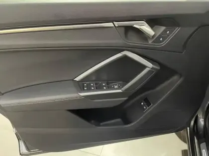 Photo 62 Audi Q3  45 TFSIe 245 ch S tronic 6