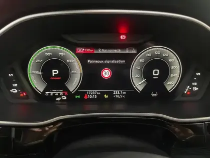 Photo 82 Audi Q3  45 TFSIe 245 ch S tronic 6