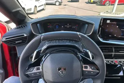 Photo 44 Peugeot 208  Hybrid 145 e-DCS6