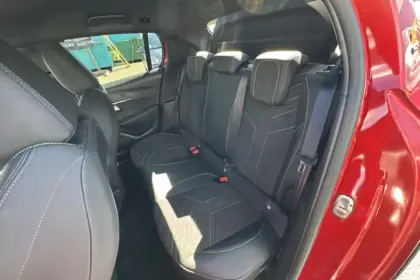 Photo 42 Peugeot 208  Hybrid 145 e-DCS6