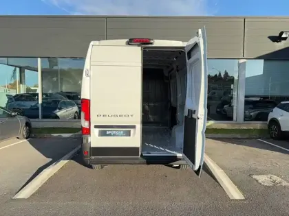 Photo 11 Peugeot Boxer  FGN TOLE 3.0 T L2H2 120 S&S BVM6