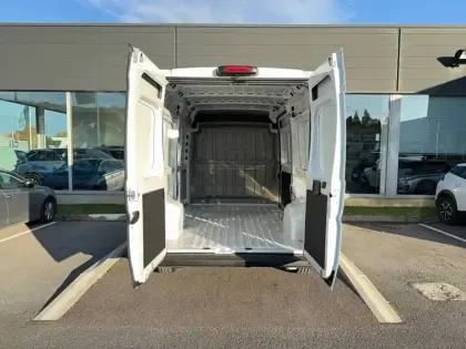 Photo 7 Peugeot Boxer  FGN 3.0 T L2H2 120 S&S BVM6