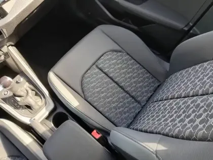 Photo 37 Audi A1  Sportback 30 TFSI 116 ch S tronic 7