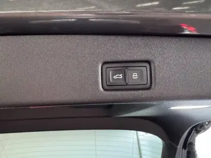 Photo 15 Audi Q5  Sportback e-hybrid 299 ch S tronic 7 Quattro