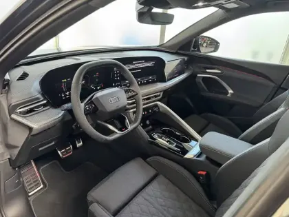 Photo 7 Audi Q5  Sportback e-hybrid 299 ch S tronic 7 Quattro