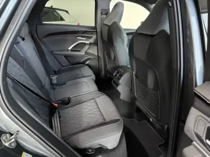 Photo 14 Audi Q5  Sportback e-hybrid 299 ch S tronic 7 Quattro