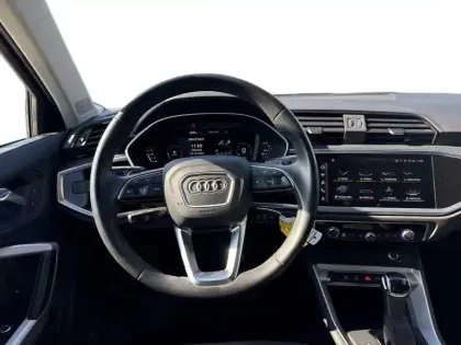 Photo 34 Audi Q3  35 TFSI 150 ch S tronic 7