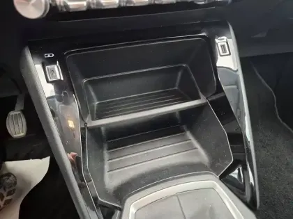 Photo 13 Peugeot 208  BLUEHDI 100 S&S BVM6