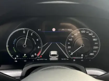 Photo 10 Volkswagen Touareg  3.0 TSI eHybrid 462 ch Tiptronic 8 4Motion