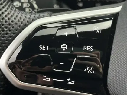 Photo 11 Volkswagen Touareg  3.0 TSI eHybrid 462 ch Tiptronic 8 4Motion