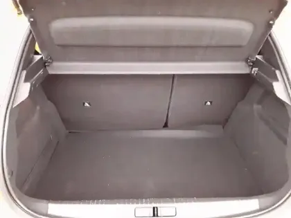 Photo 34 Peugeot 208  Electrique 50 kWh 136ch